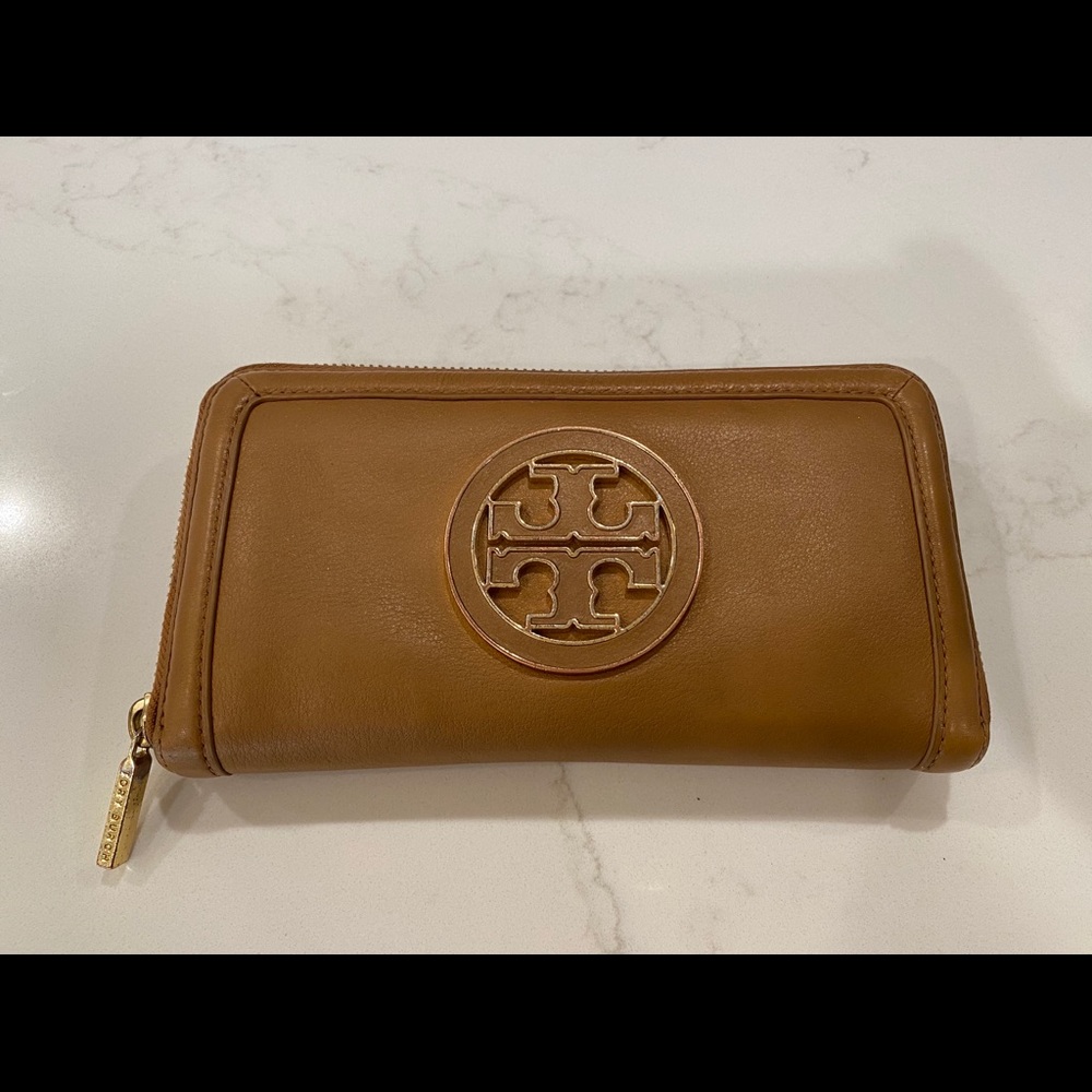 Tory Burch tan leather wallet